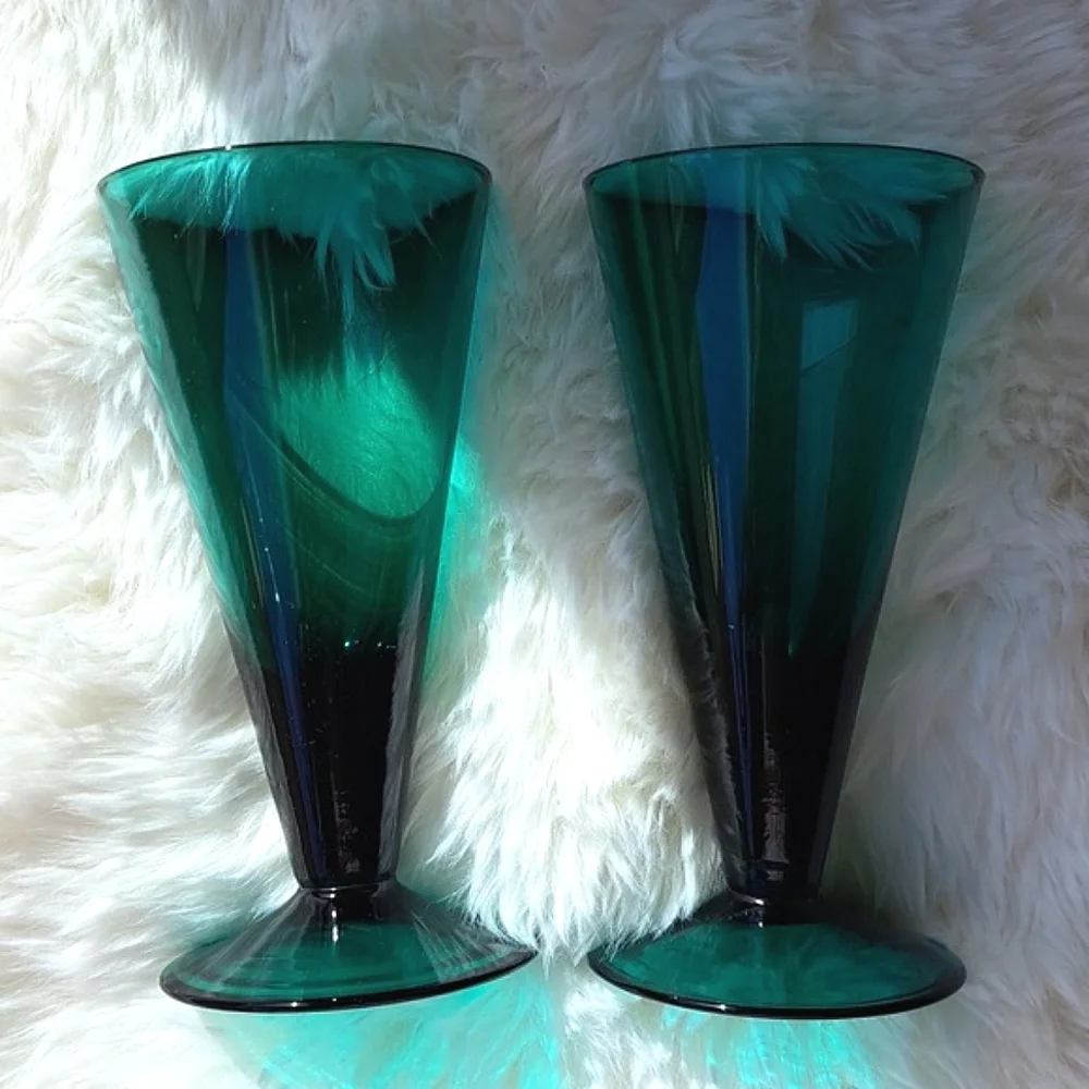 2 Vintage Emerald Teal Green Conical Wine Cocktail Glasses Footed Barware